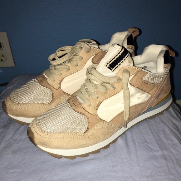 ShuShop 🏃♀️Parker Peach Sneaker🙋🏼♀️ - Picture 3 of 8